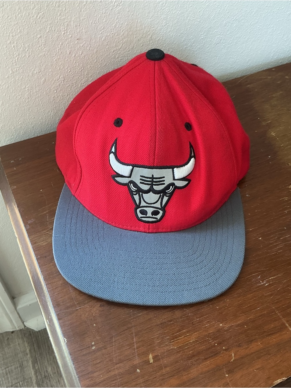 Vintage Mitchell and ness Chicago Bulls Red Snapback Hat with Gray Brim